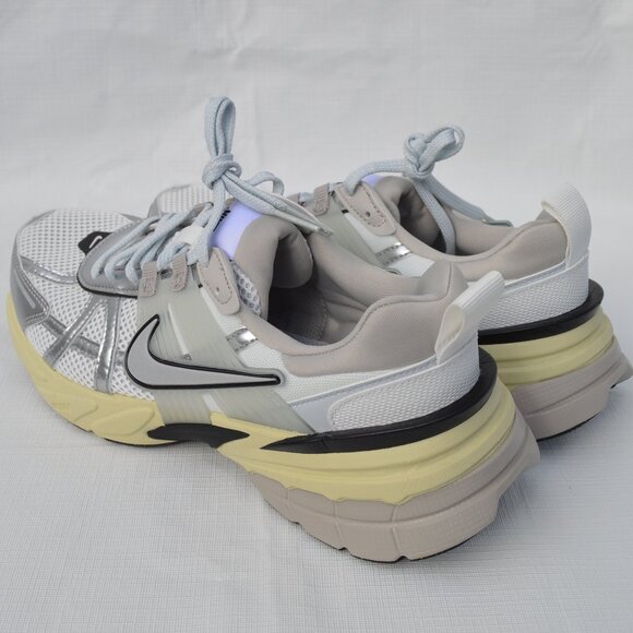Nike V2K Run Women's Shoes with Reflective Accents Size W9/M7.5 (New) - Picture 5 of 14